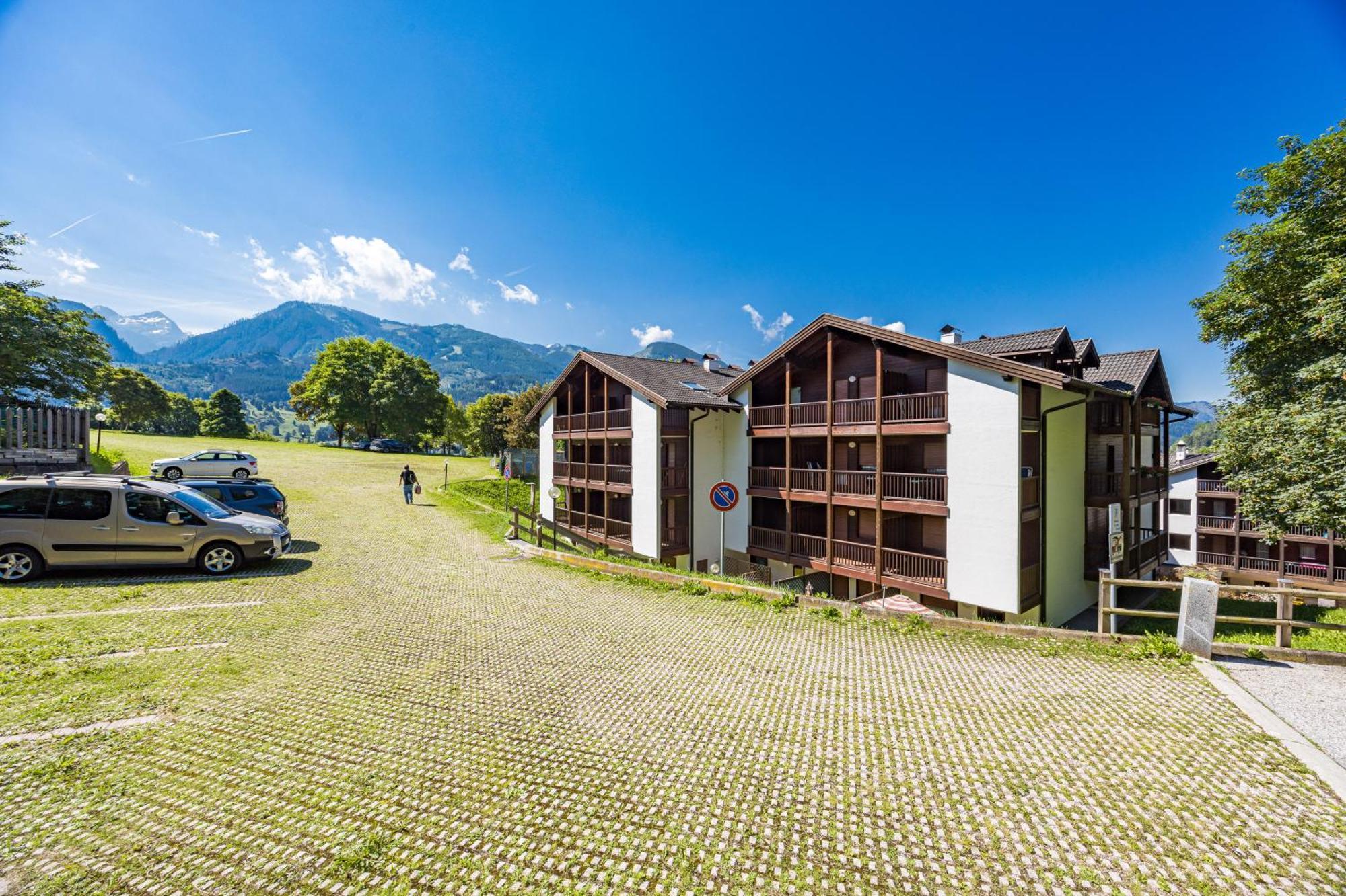 Aparthotel Des Alpes Cavalese Luaran gambar